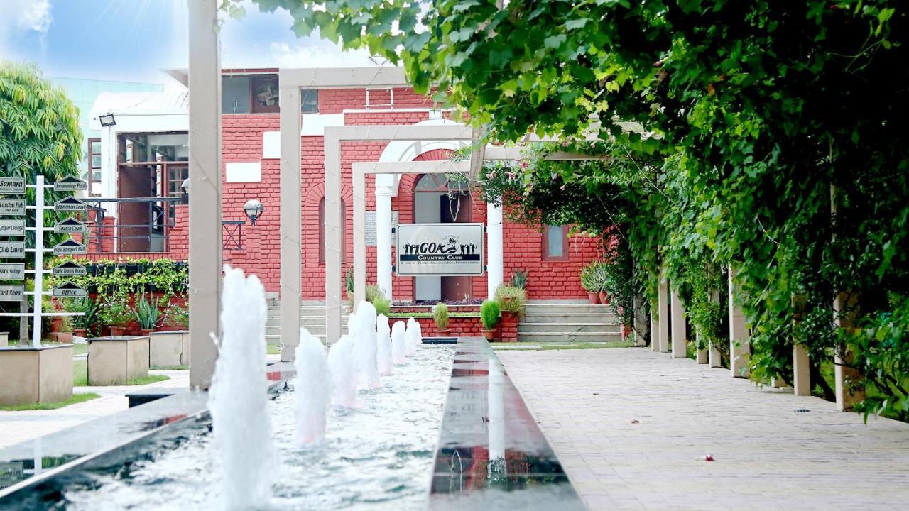 Goa Country Club Hotel Gurgaon Luaran gambar