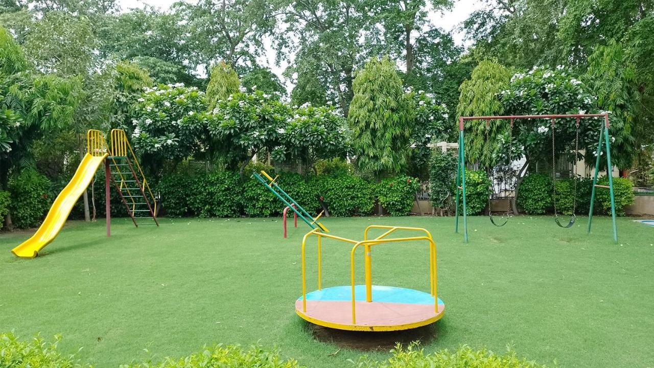 Goa Country Club Hotel Gurgaon Luaran gambar